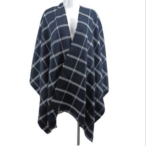 GAP Poncho Wrap Black and White One Size